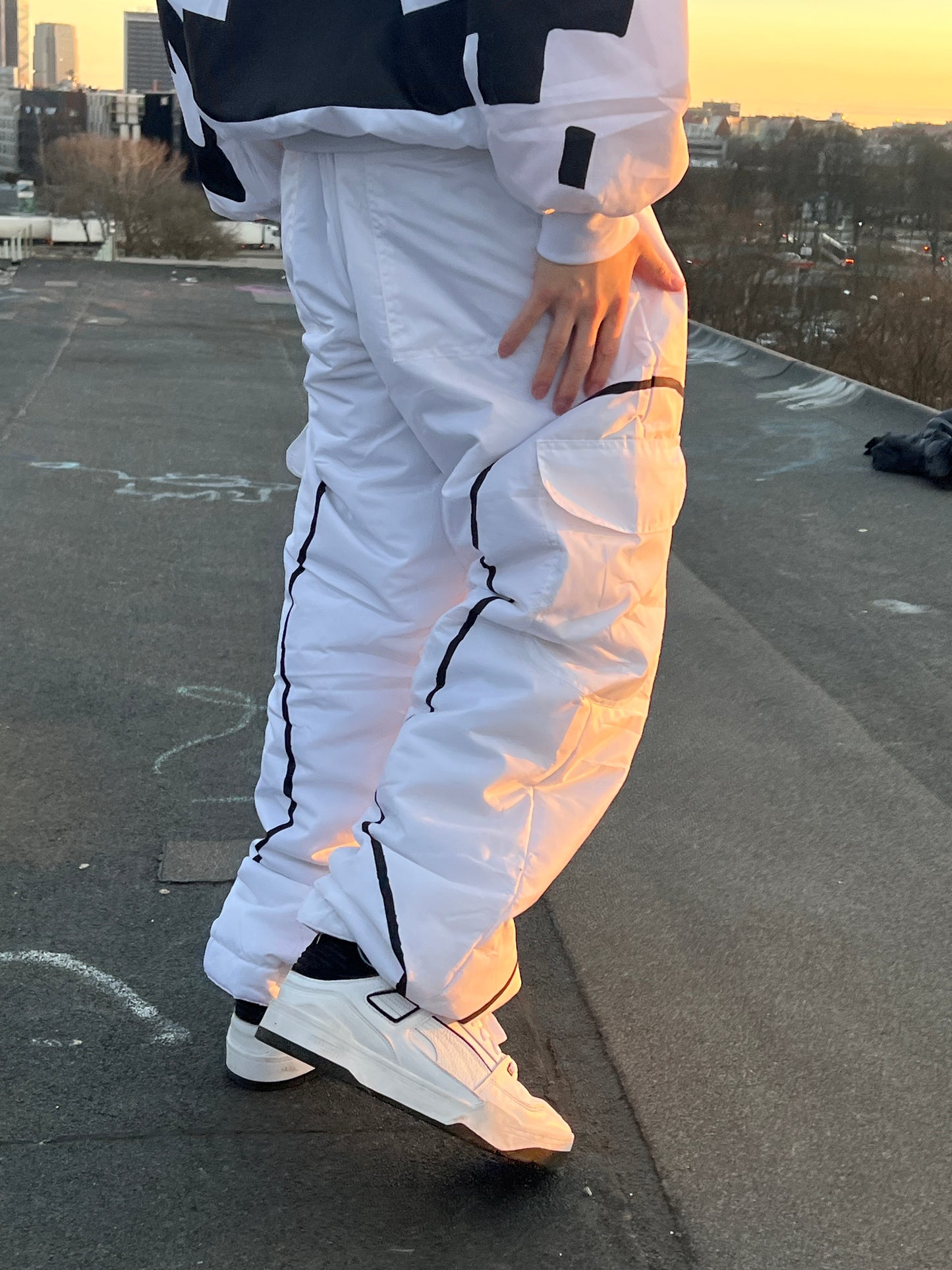 Glyde baggy ski pants white